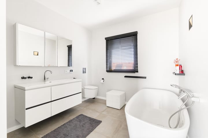 Photo 42 of Begoniastraat 8