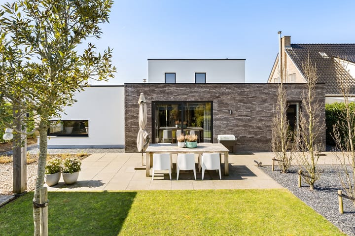 Photo 45 of Begoniastraat 8