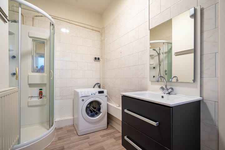 Foto 14 van Madoerastraat 6-A