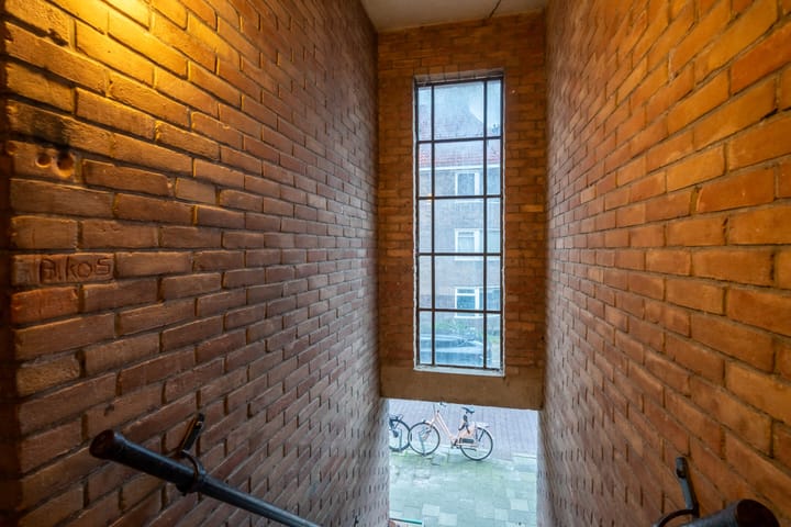 Foto 18 van Madoerastraat 6-A