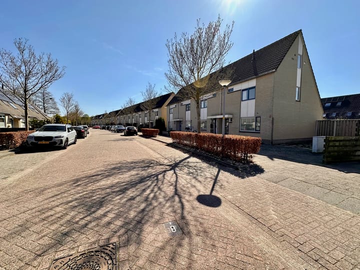 Foto 6 van Hermelijnhof 4