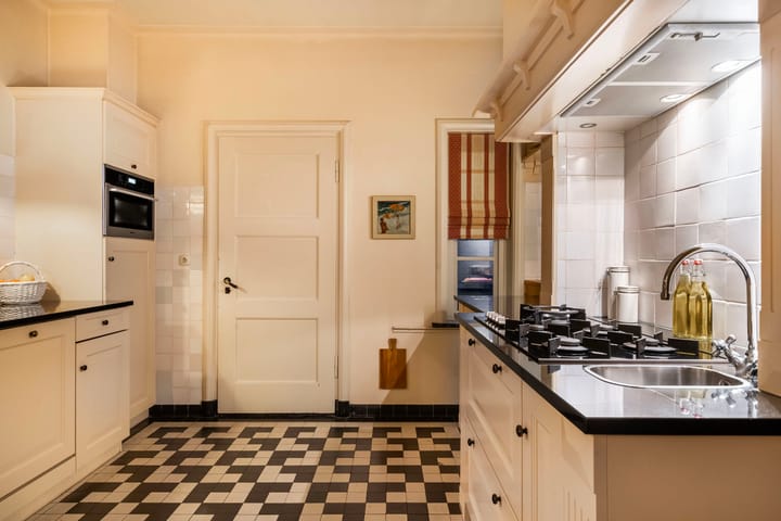 Photo 12 of Kortenaerstraat 7