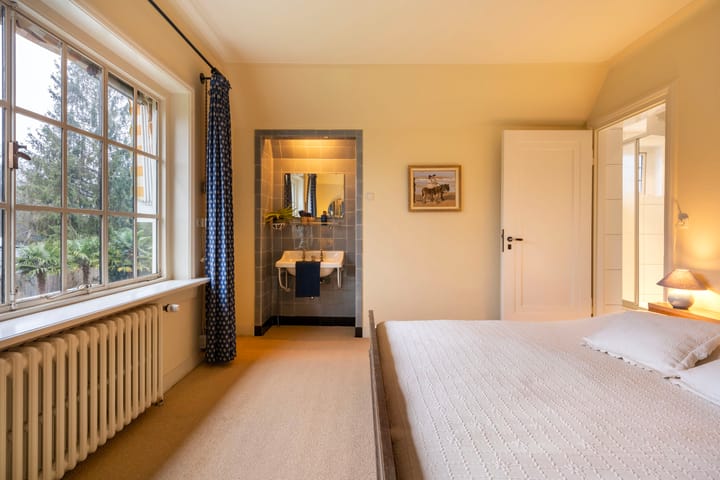 Photo 32 of Kortenaerstraat 7