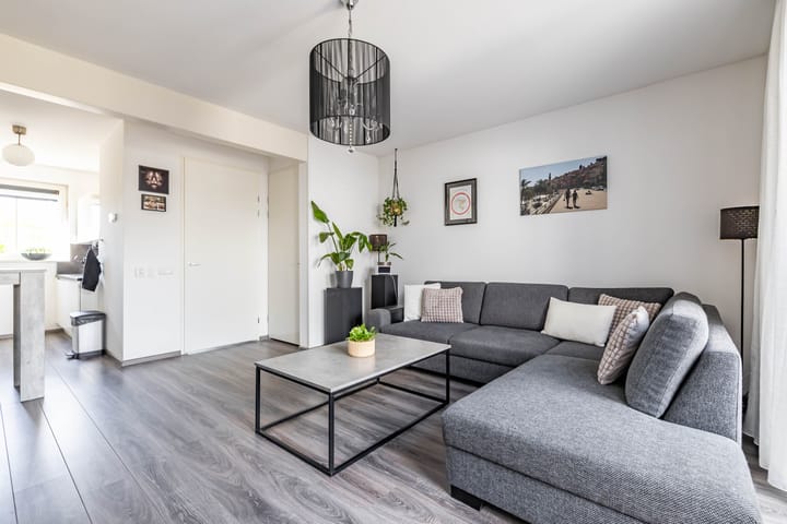 Photo 10 of Van Eyckstraat 135