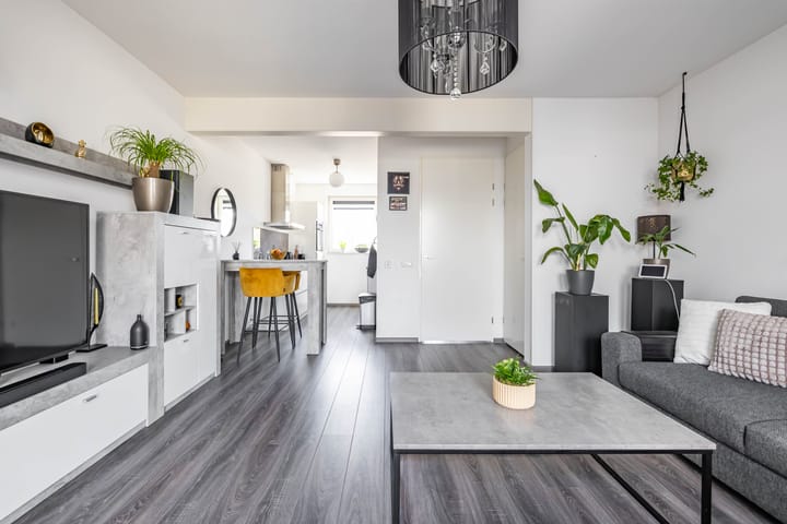 Photo 11 of Van Eyckstraat 135