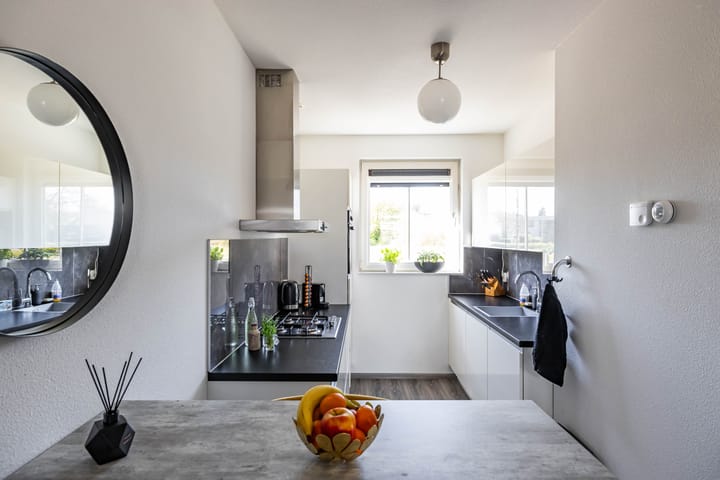 Photo 15 of Van Eyckstraat 135