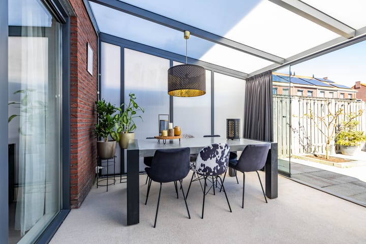 Photo 22 of Van Eyckstraat 135