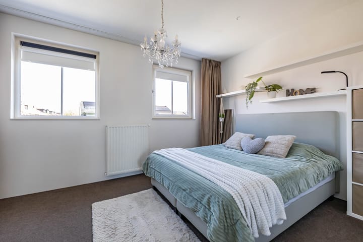 Photo 27 of Van Eyckstraat 135