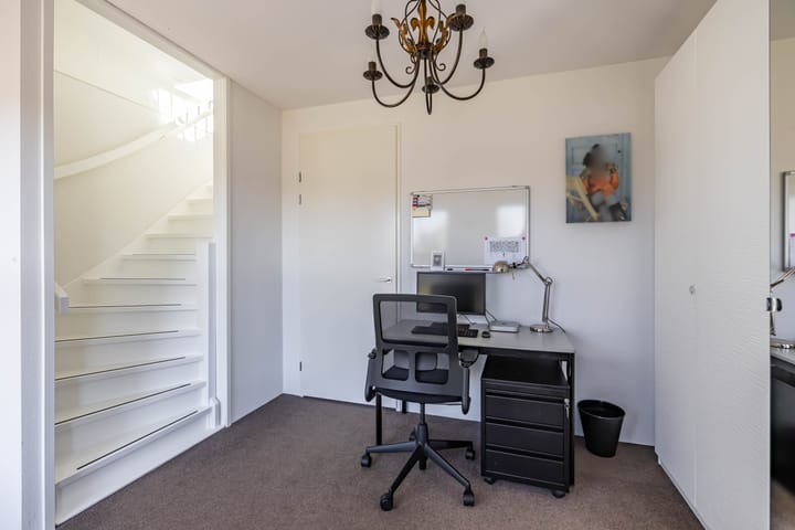 Photo 36 of Van Eyckstraat 135