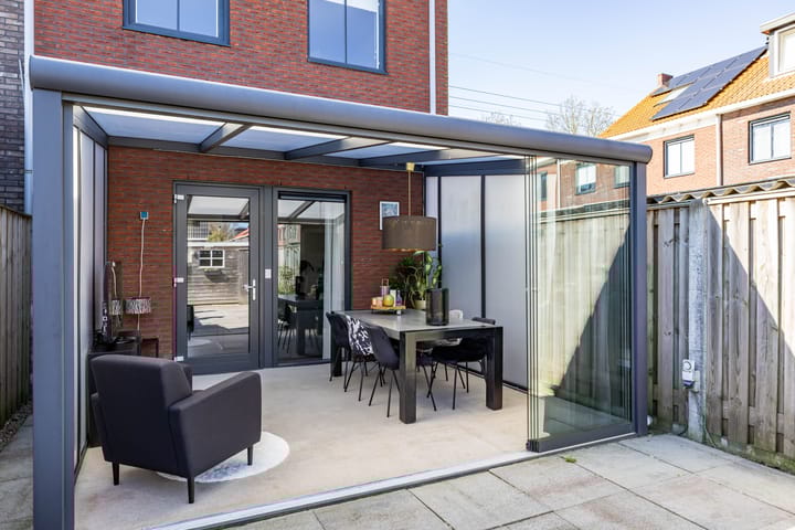 Photo 41 of Van Eyckstraat 135