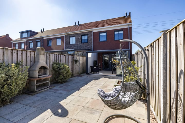 Photo 43 of Van Eyckstraat 135