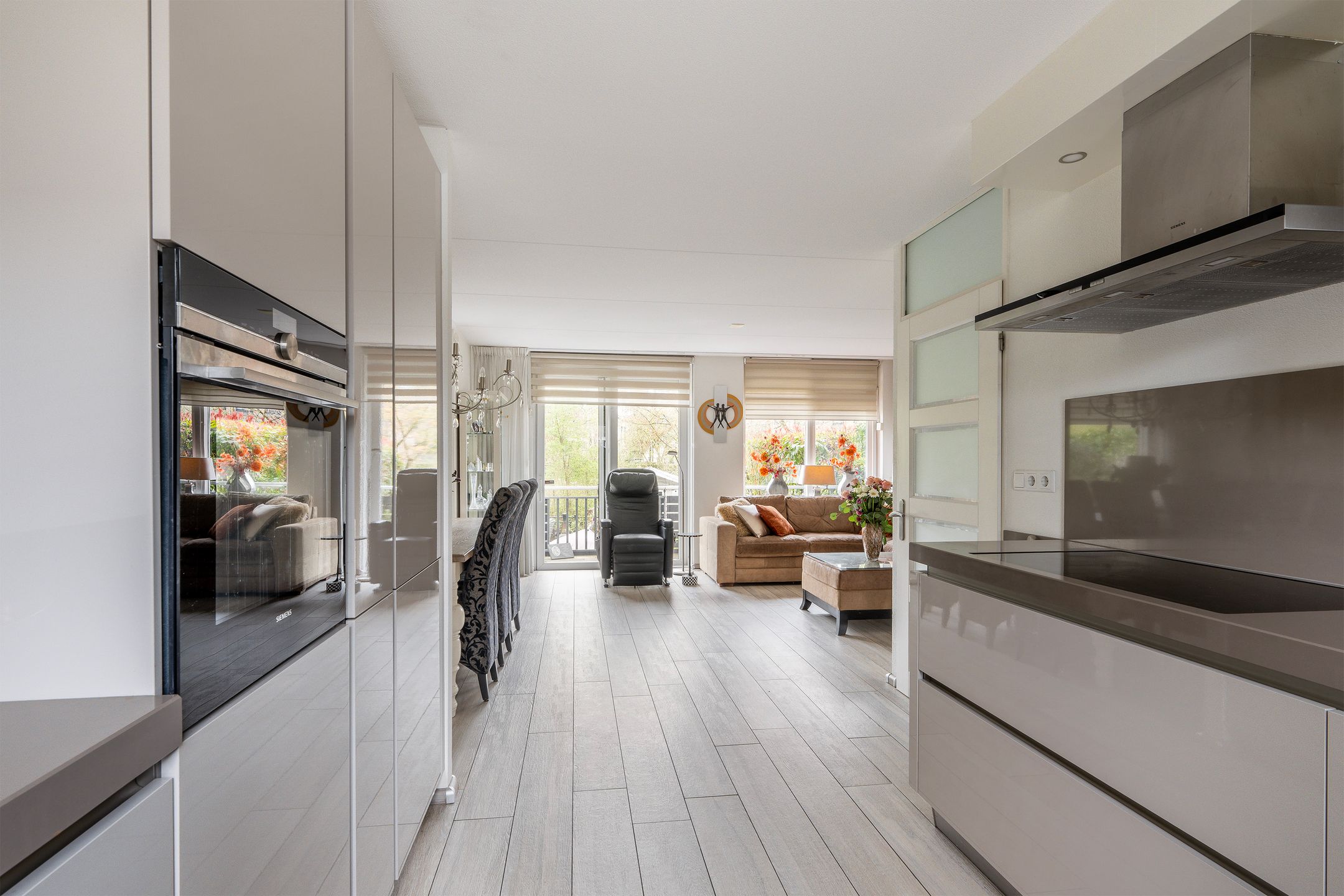 Foto 15 van Burgemeester Honnerlage Gretelaan 381