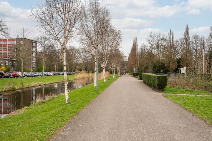 Foto 35 van Burgemeester Honnerlage Gretelaan 381