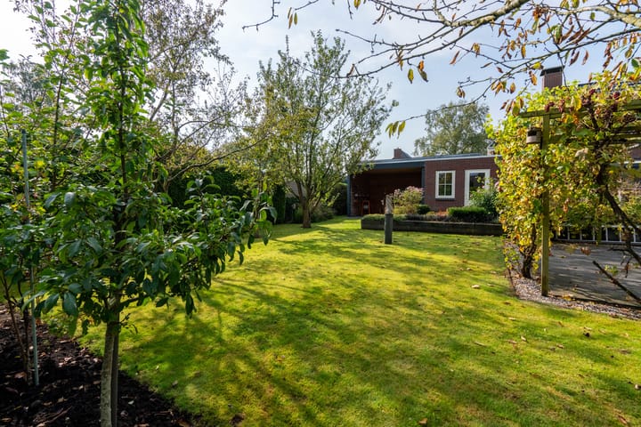 Foto 50 van Vijverlaan 12