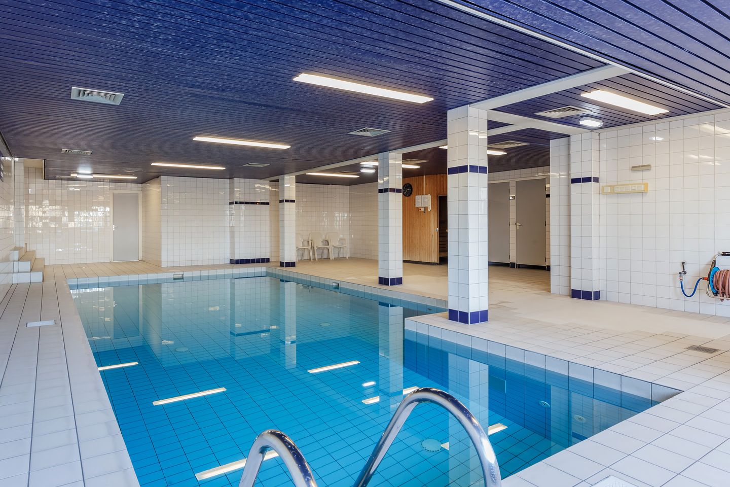 Foto 35 van IJmuiderslag 77