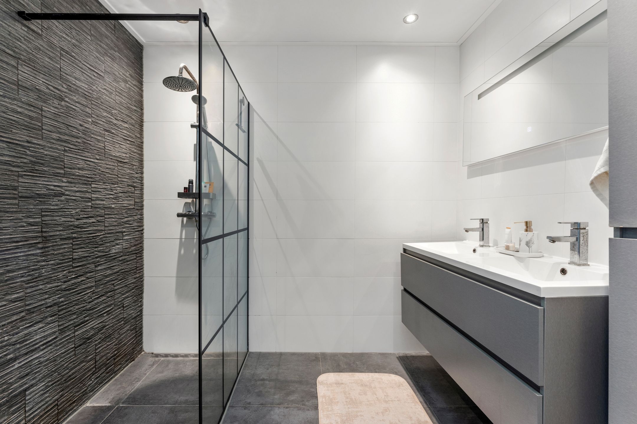 Foto 3 van Avenue Carnisse 97