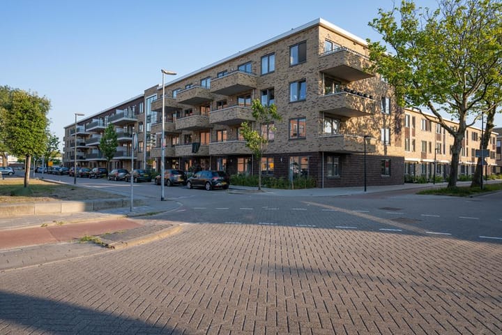 Photo 3 of Van Heuven Goedhartstraat 127