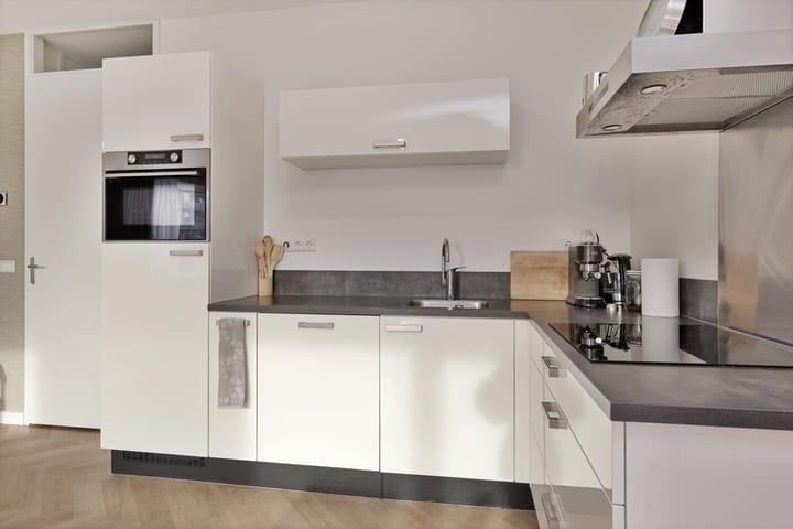 Photo 4 of Van Heuven Goedhartstraat 127