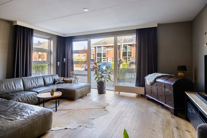 Foto 2 van Parnassia 23