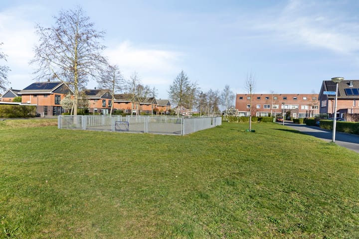 Foto 40 van Parnassia 23