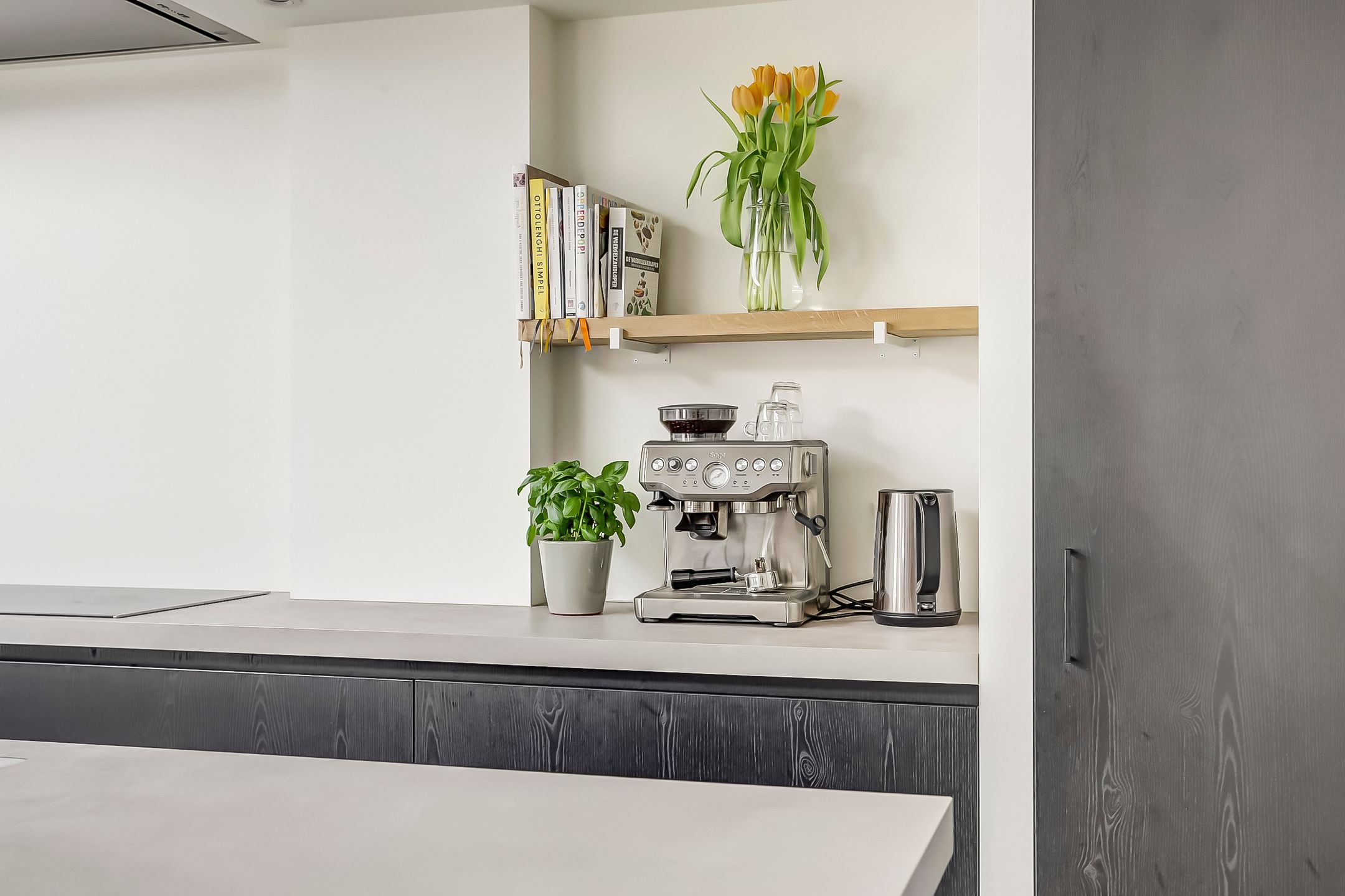 Photo 24 of Burgemeester de Grauwstraat 44