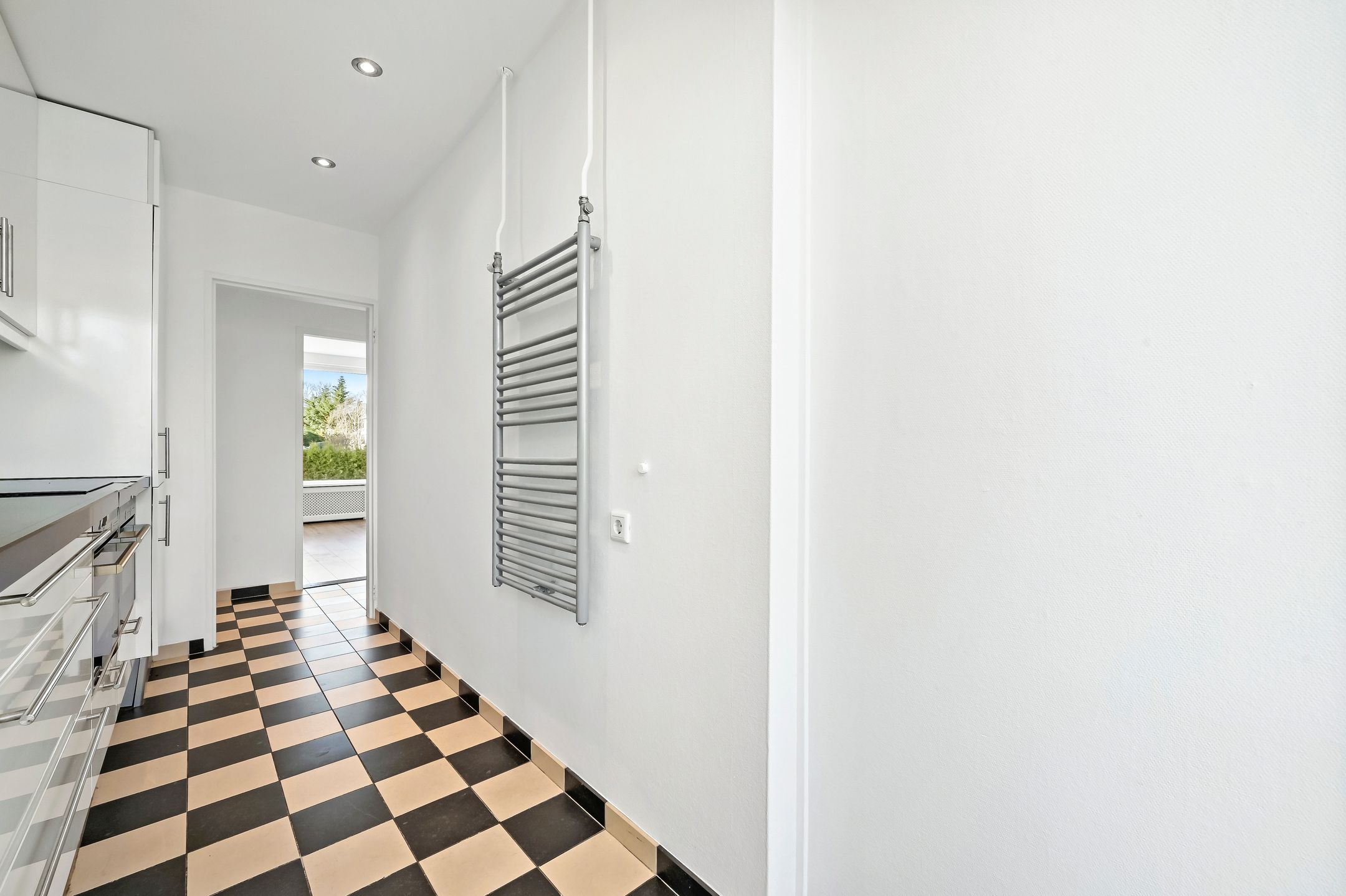 Photo 12 of Albert Verweystraat 186