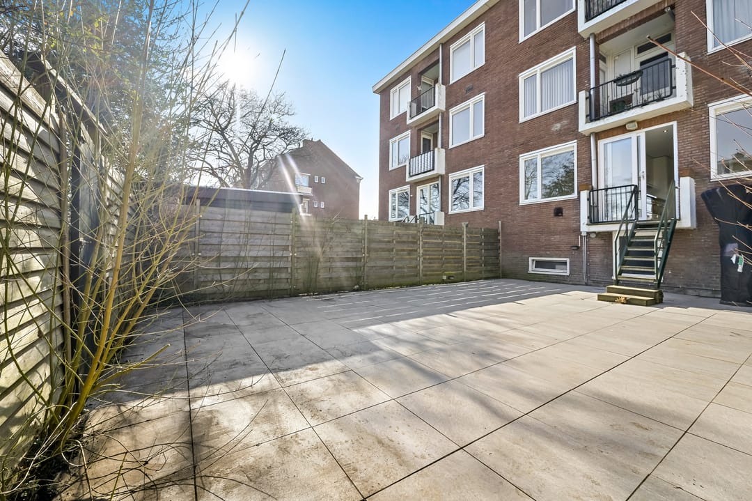 Photo 16 of Albert Verweystraat 186