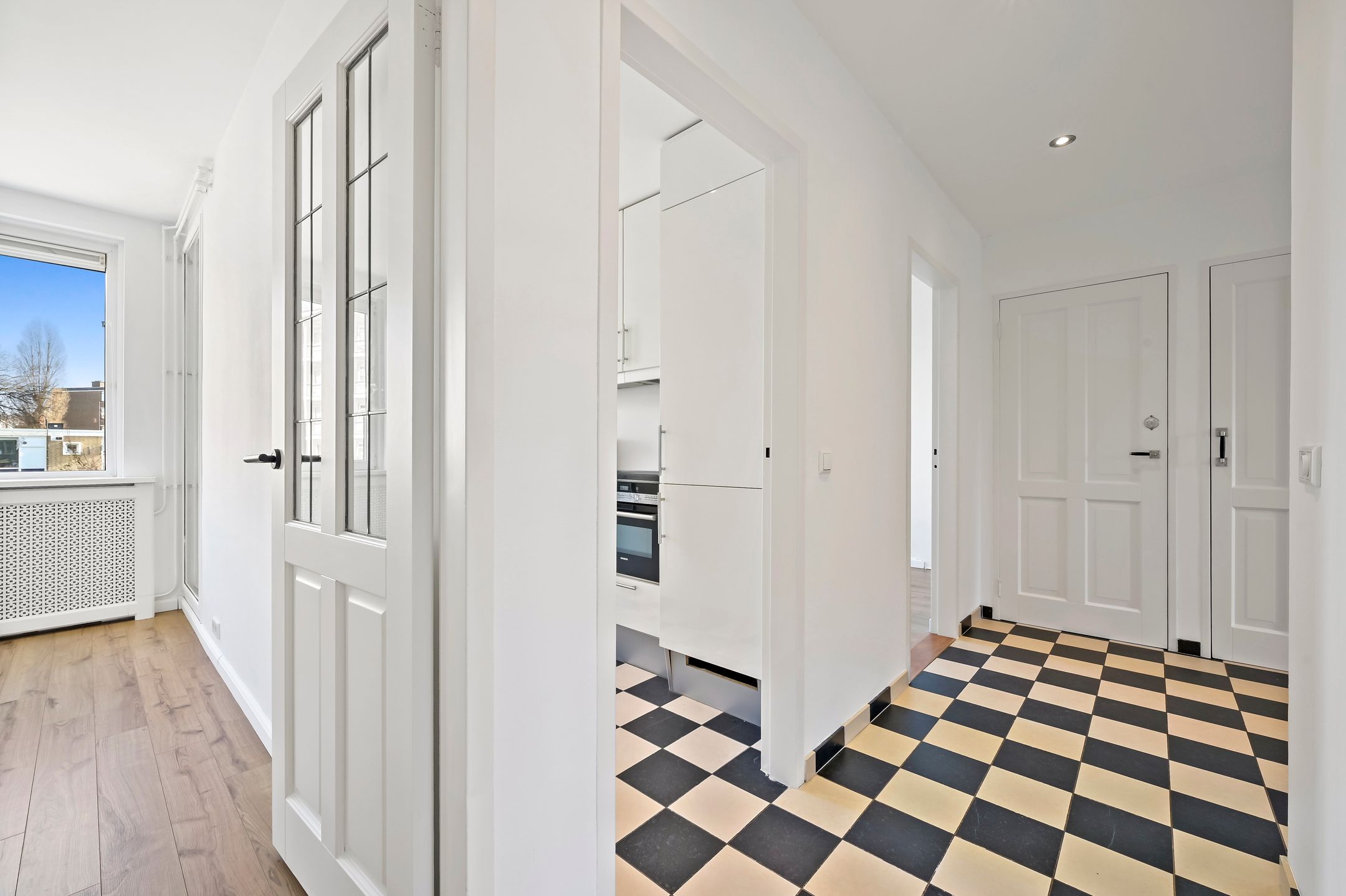 Photo 18 of Albert Verweystraat 186