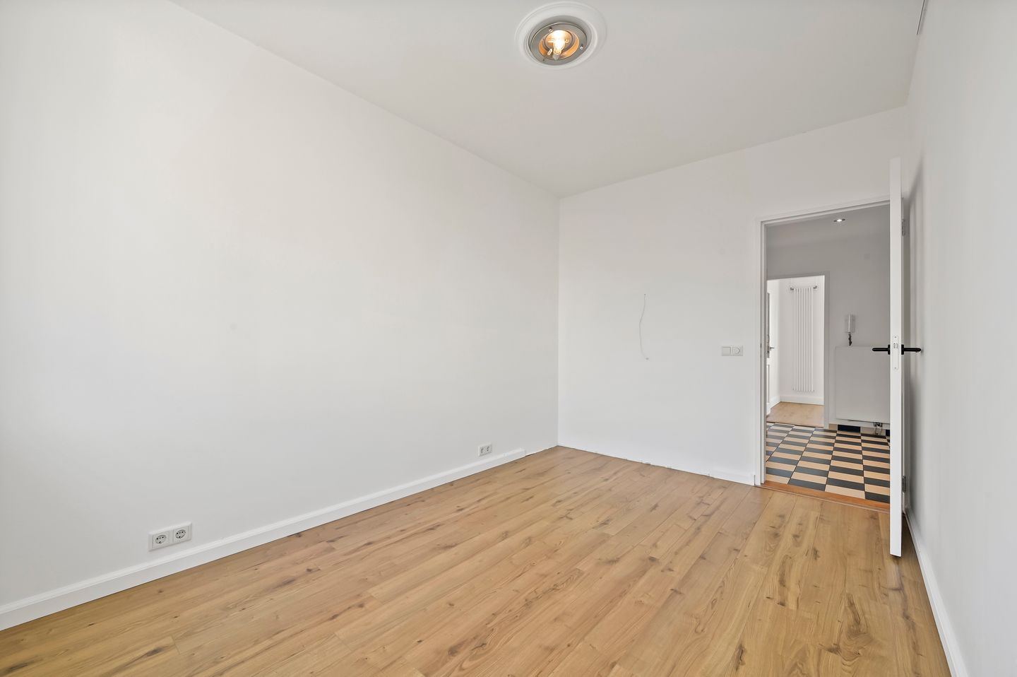 Photo 20 of Albert Verweystraat 186