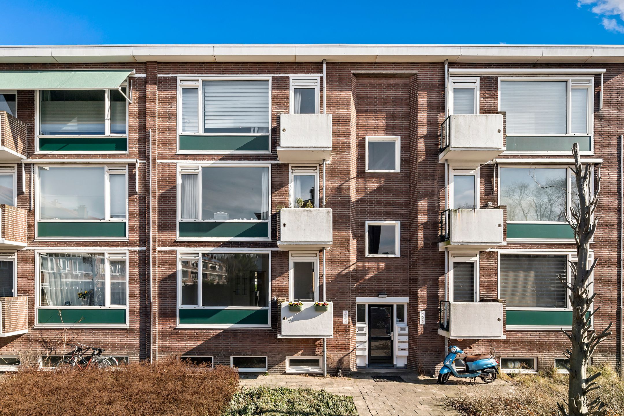 Photo 27 of Albert Verweystraat 186