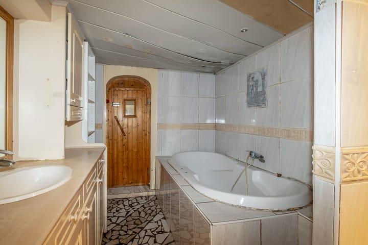 Foto 8 van Bornerbroeksestraat 275