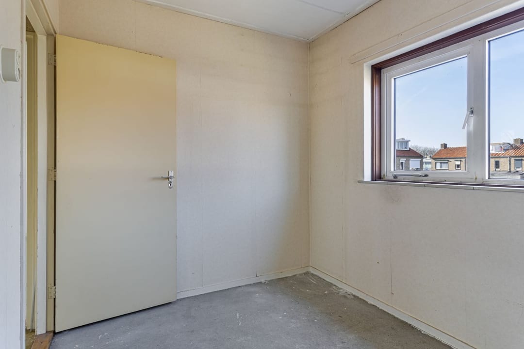 Photo 16 of Pater Beckerstraat 27