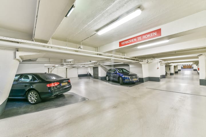 Photo 5 of Rubensstraat 102