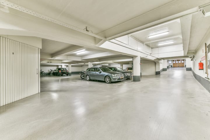 Photo 9 of Rubensstraat 102