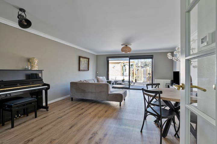 Foto 1 van Meranti 181