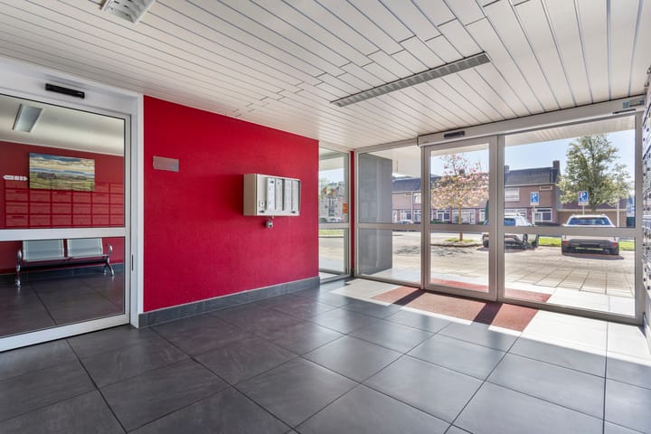 Foto 16 van Peter van Anrooylaan 314