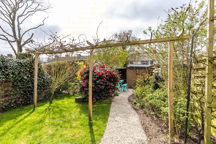 Foto 44 van Madame Curiestraat 76