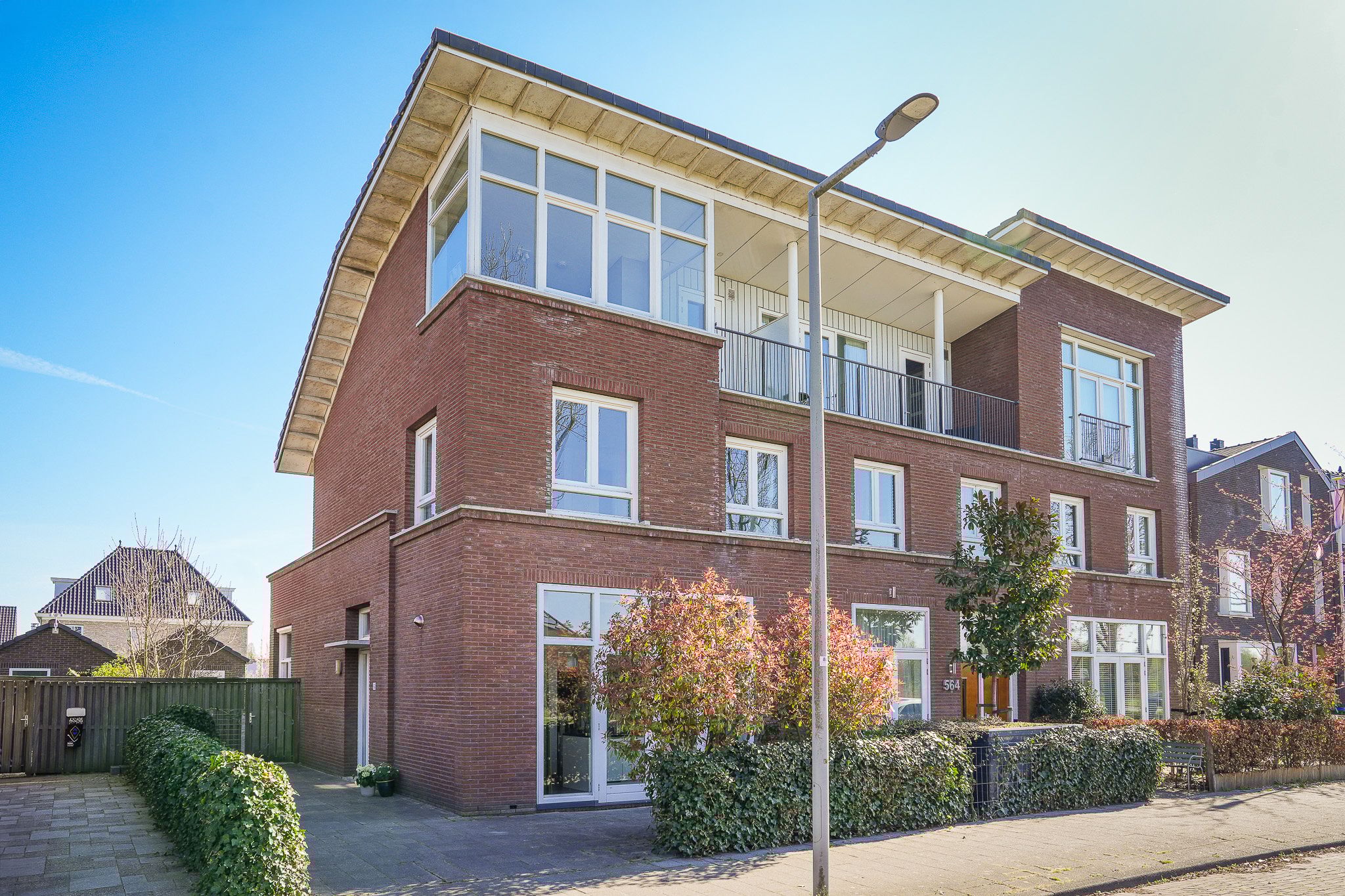 Foto 3 van Van der Duijn van Maasdamweg 562