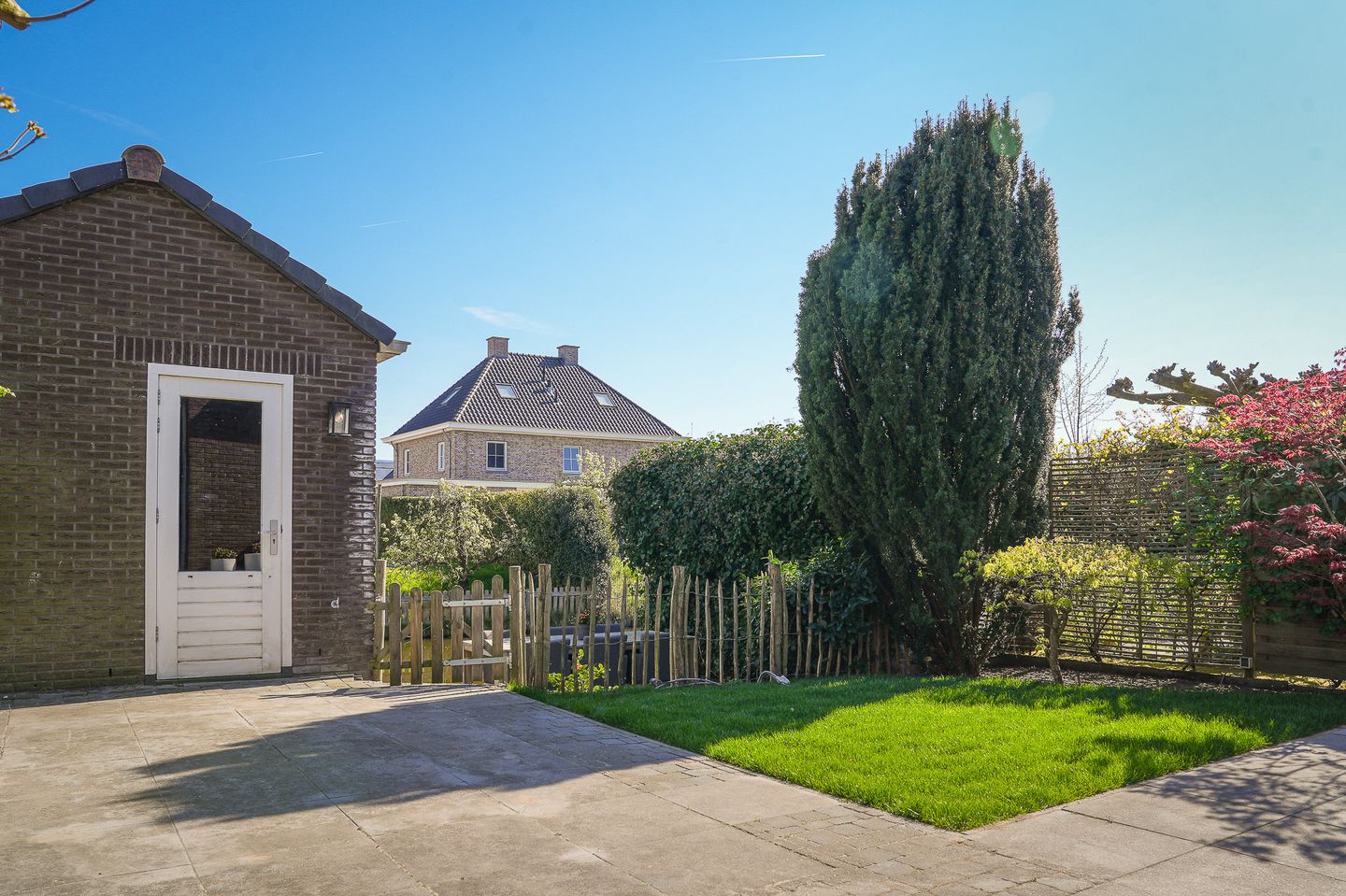 Foto 10 van Van der Duijn van Maasdamweg 562