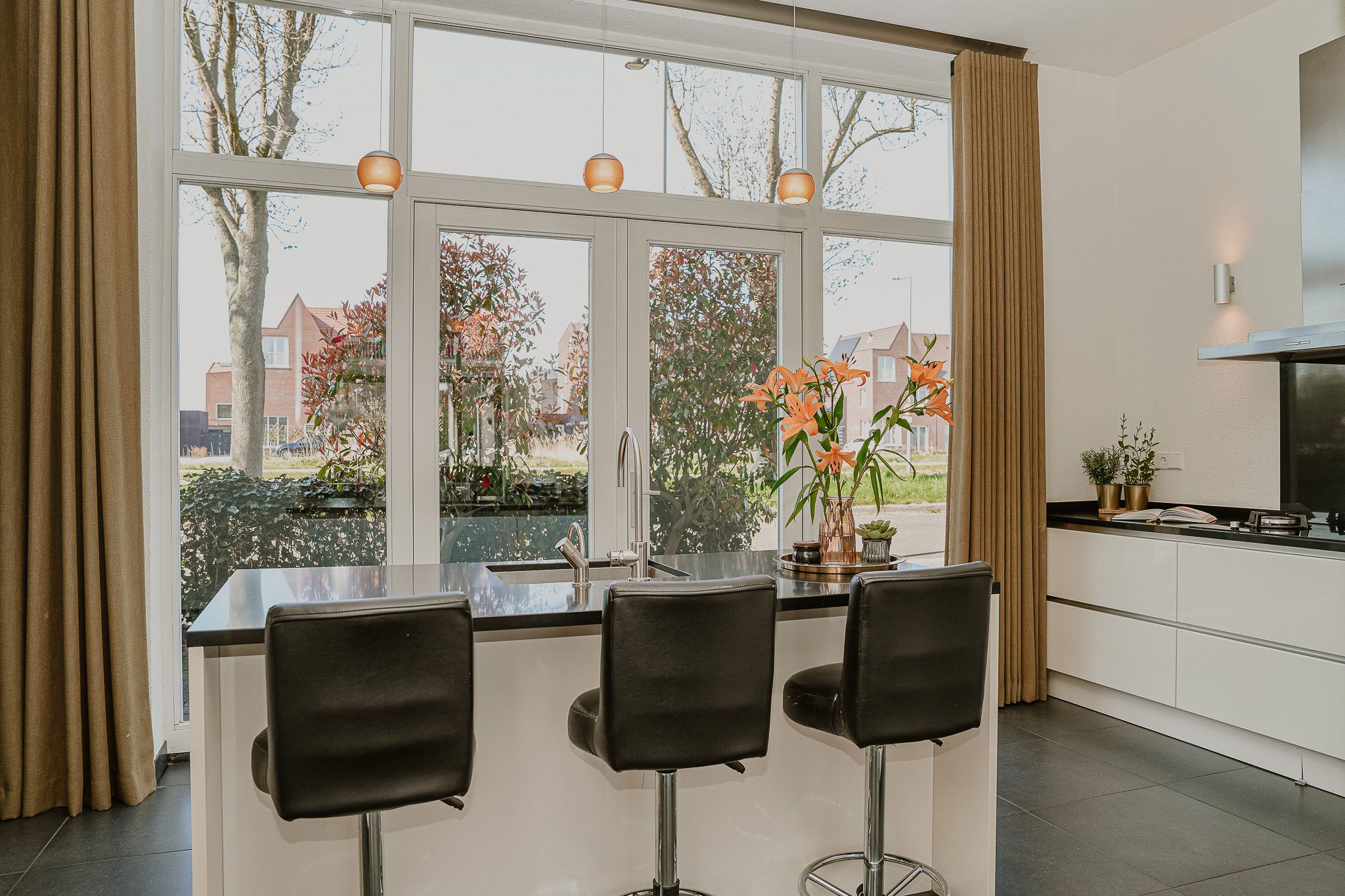 Foto 21 van Van der Duijn van Maasdamweg 562