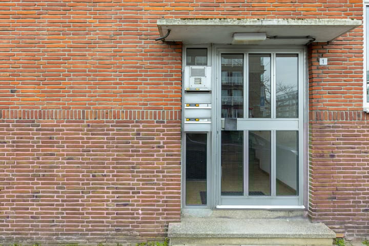 Photo 7 of Van Beuningenstraat 1-01