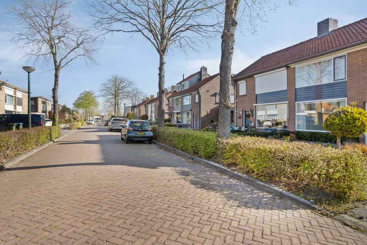 Foto 33 van Juliana van Stolbergstraat 15