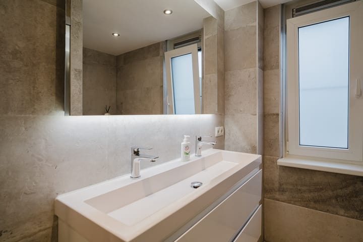 Photo 23 of Plevier 8