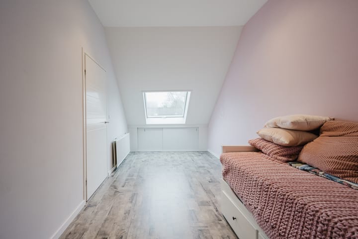 Photo 29 of Plevier 8