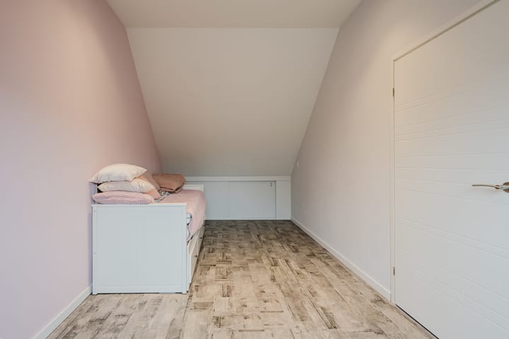 Photo 30 of Plevier 8