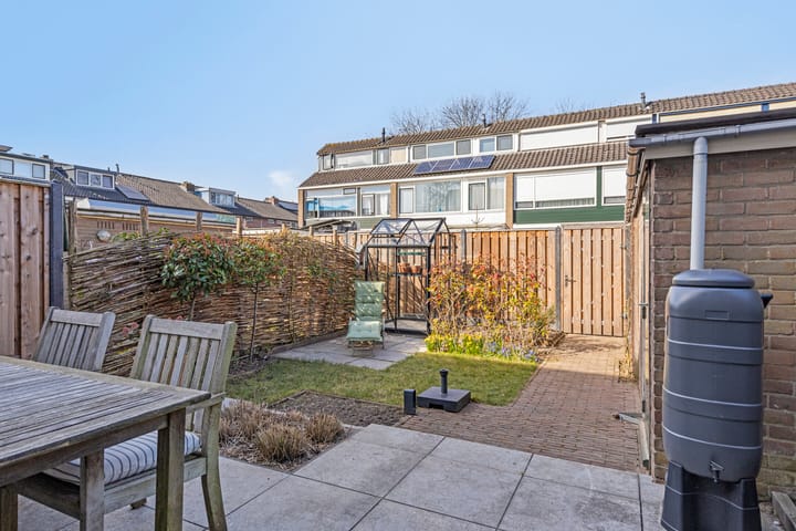 Foto 4 van Warmoeziershof 51