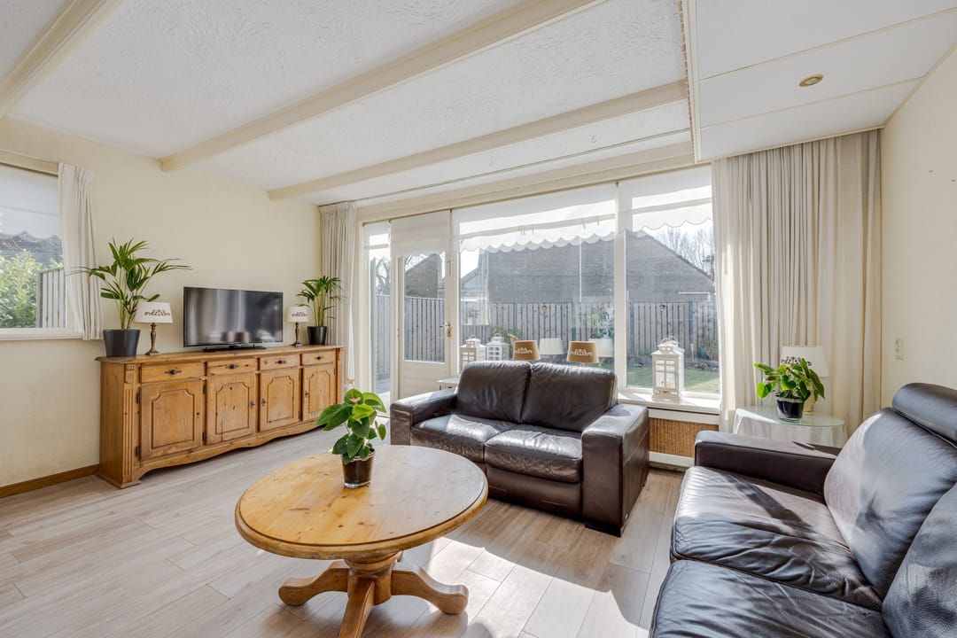 Foto 8 van Esdoornlaan 19