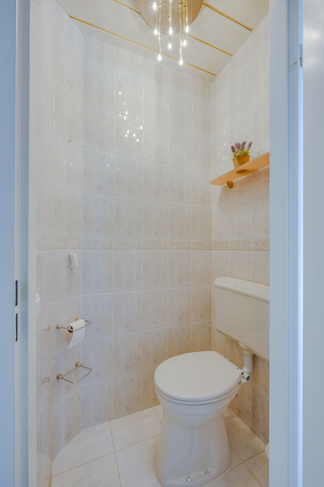 Foto 16 van Esdoornlaan 19