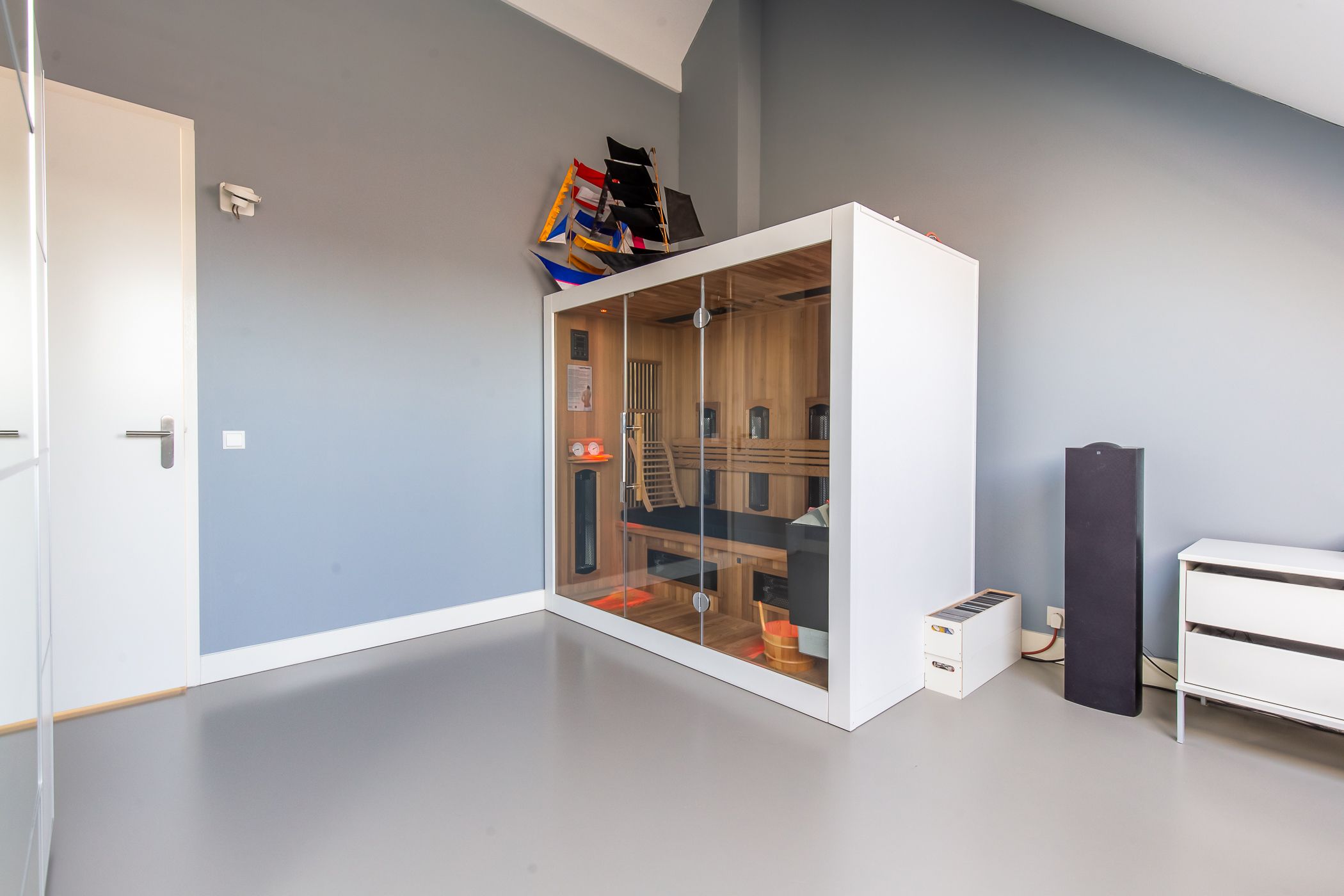 Photo 45 of Johan de Wittlaan 10-C