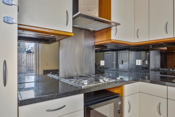 Foto 9 van Van Leeuwenhoeklaan 138